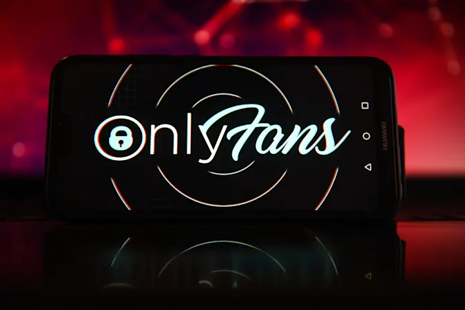 OnlyFans temporarily halts services for Russian creators